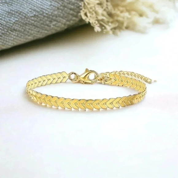 Elegant Gold Anklet Bracelet - Picture 2 of 4